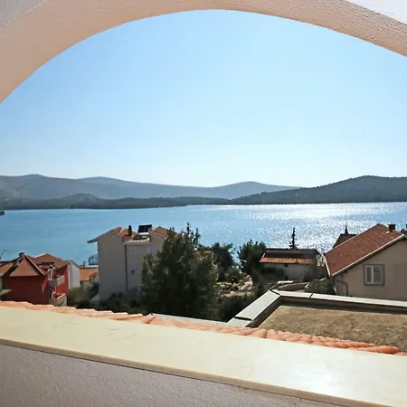 Guest house Villa Zaboric 3*