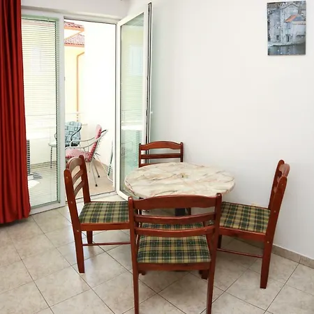 Guest house Villa Zaboric 3*