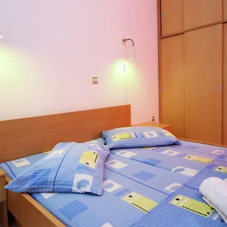 Guest house Villa Zaboric 3*